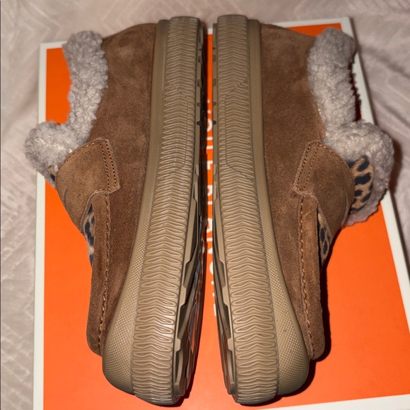 NWT VOILE BLANCHE PAN Genuine Shearling Loafer in Brown - Picture 14 of 15